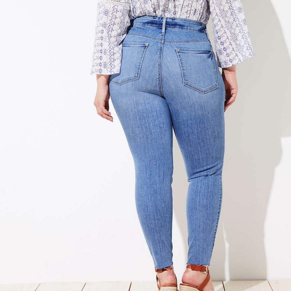 LOFT FRAYED BOTTOM STRETCH SKINNY JEANS - Picture 2 of 7